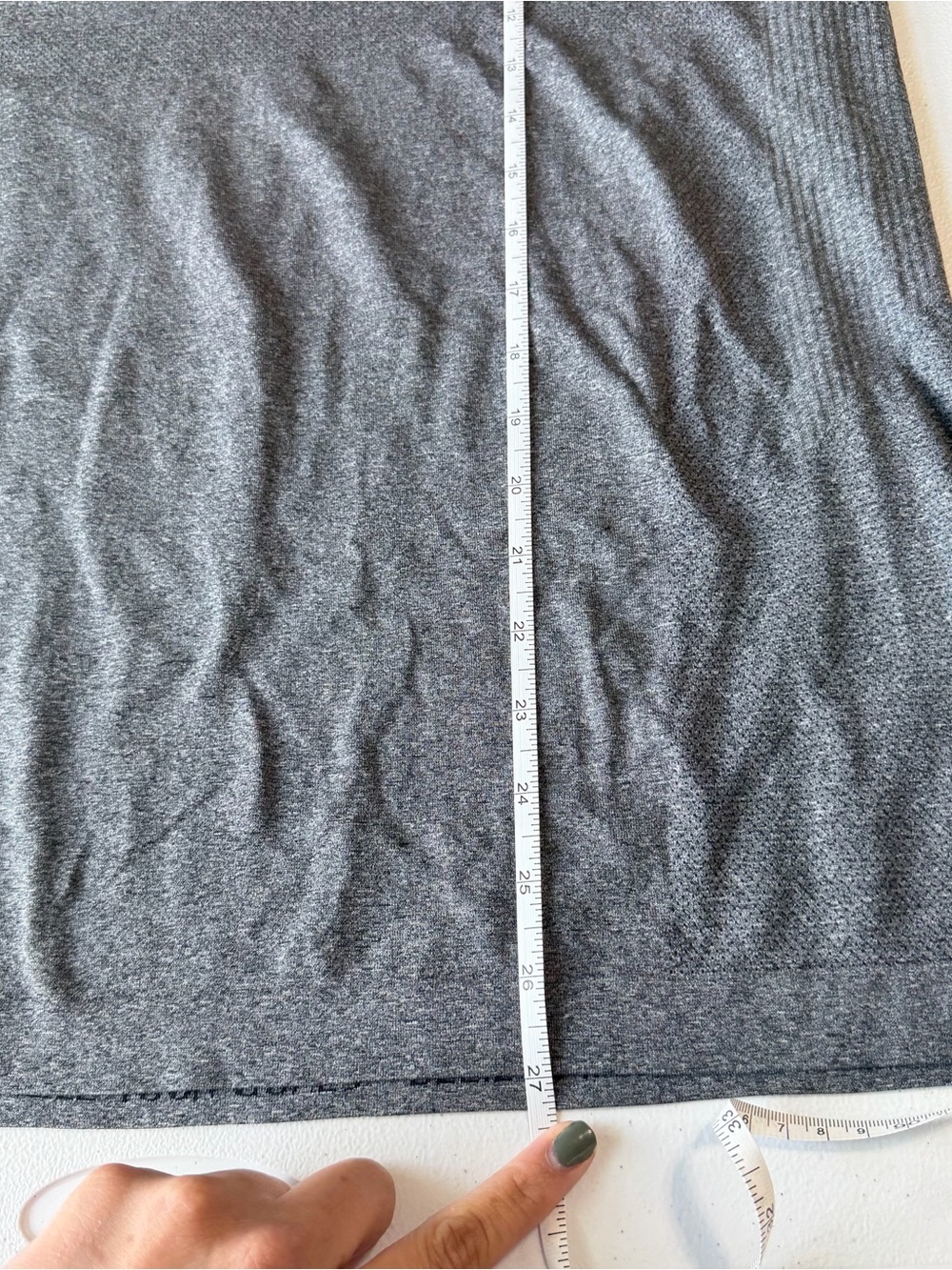 Men’s Lululemon Short Sleeve Size Medium - Picture 4 of 8